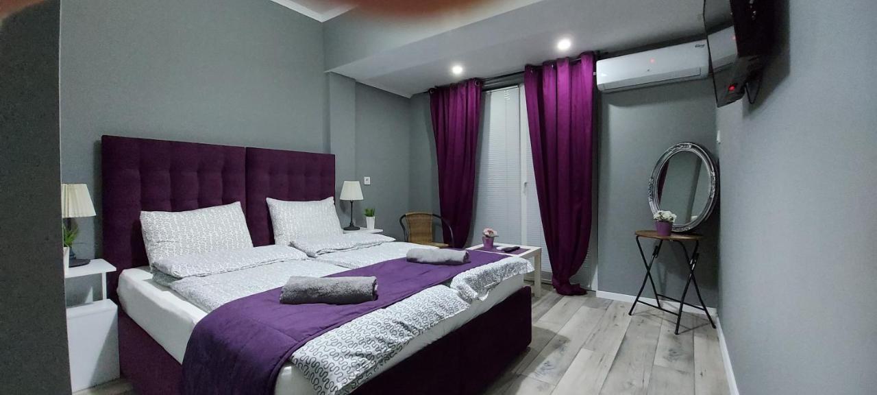 Villa Bratislava เดมีร์ คาเปีย ภายนอก รูปภาพ
